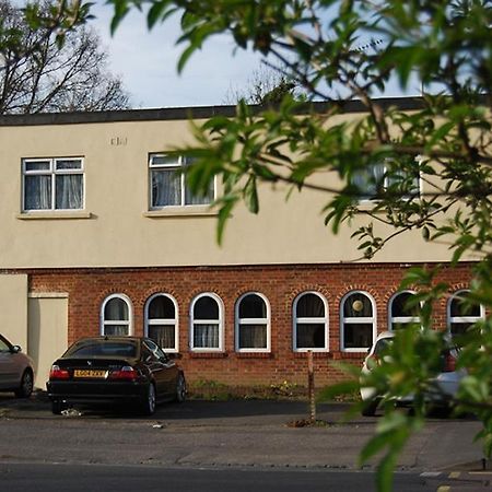 Hillingdon Lodge Exteriör bild